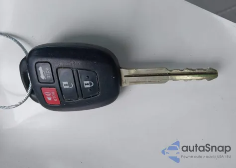 2016 Toyota Corolla Le Plus z USA, uszkodzony, nr VIN 2T1BURHE8GC624081